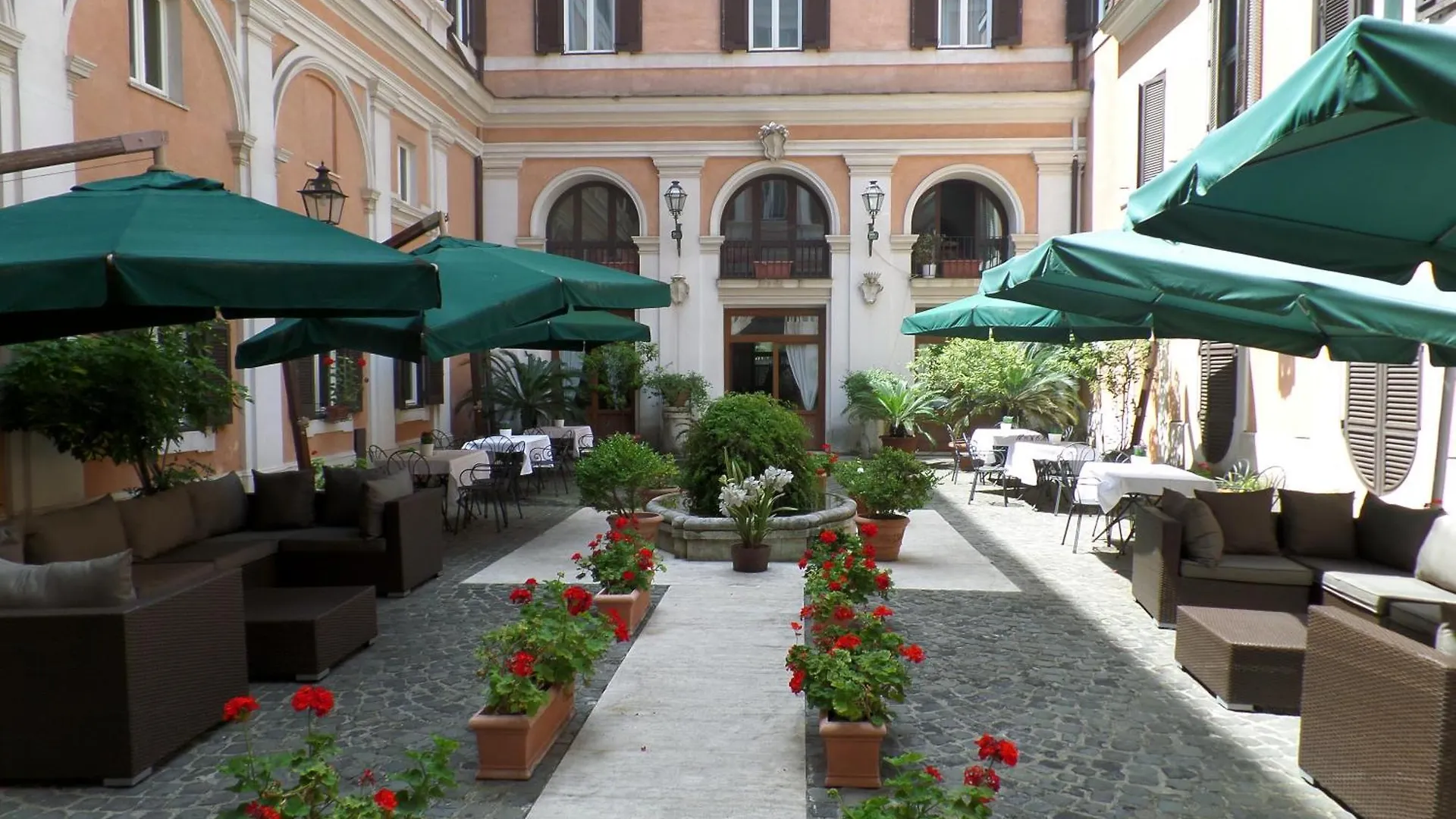 4 Hotel Storici Vicino Termini a Roma da Non Perdere